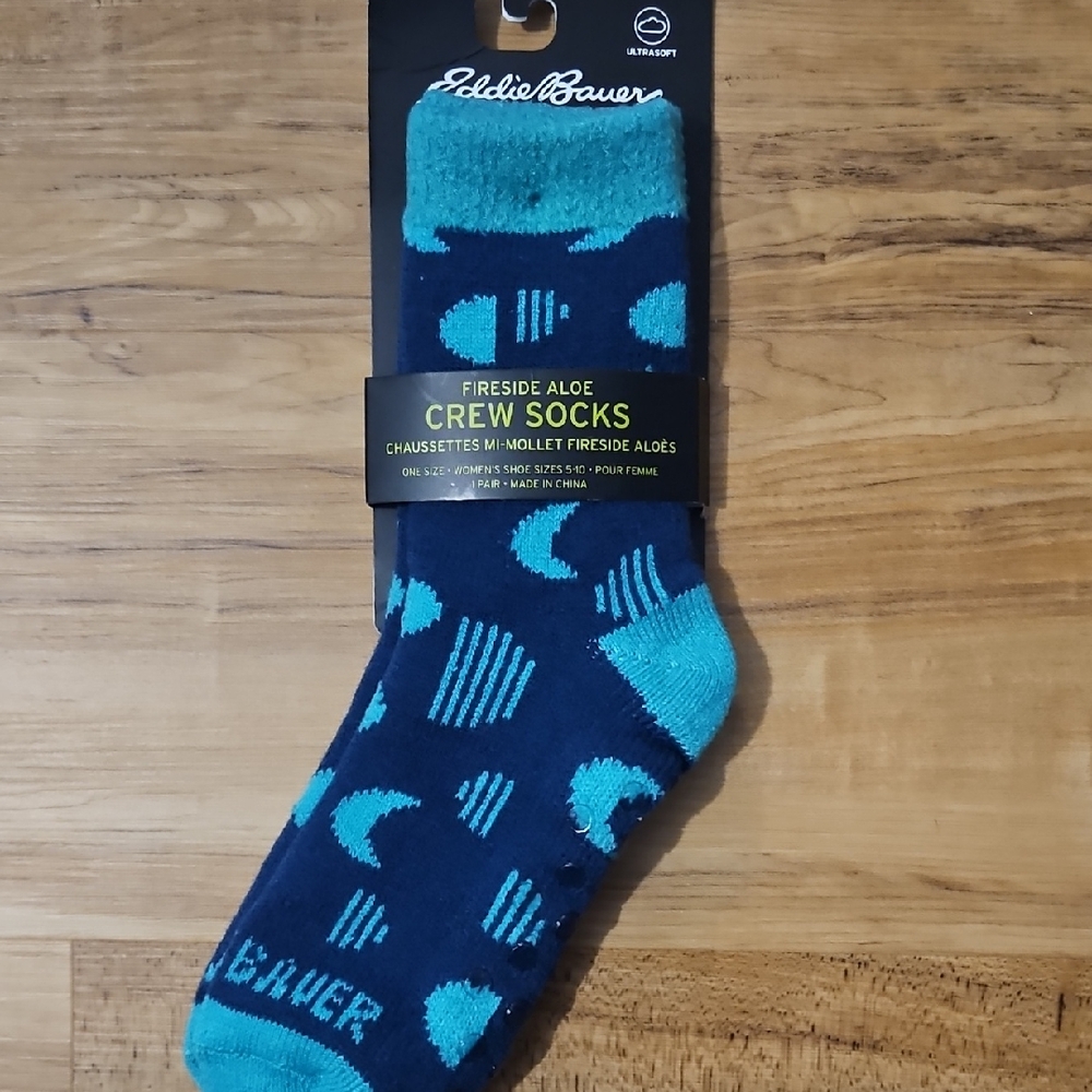 Eddie Bauer Crew Socks in Teal and Navy Geometric Pattern